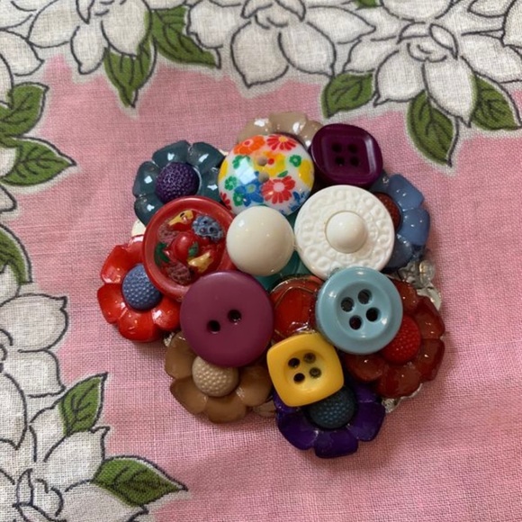 1990s BROOCH PIN VINTAGE HANDMADE BUTTONS - Picture 3 of 4